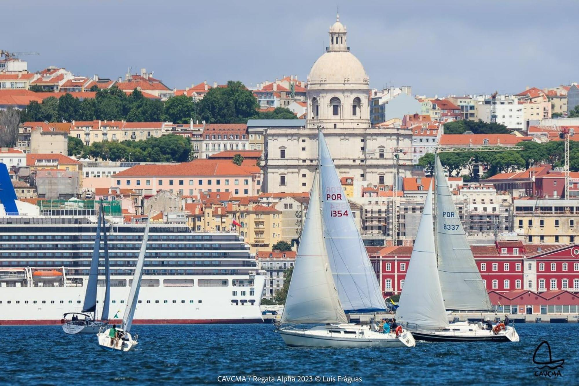 Lejlighed Be Local - Sleep Aboard The Santa Maria Sailing Boat In Lisboa