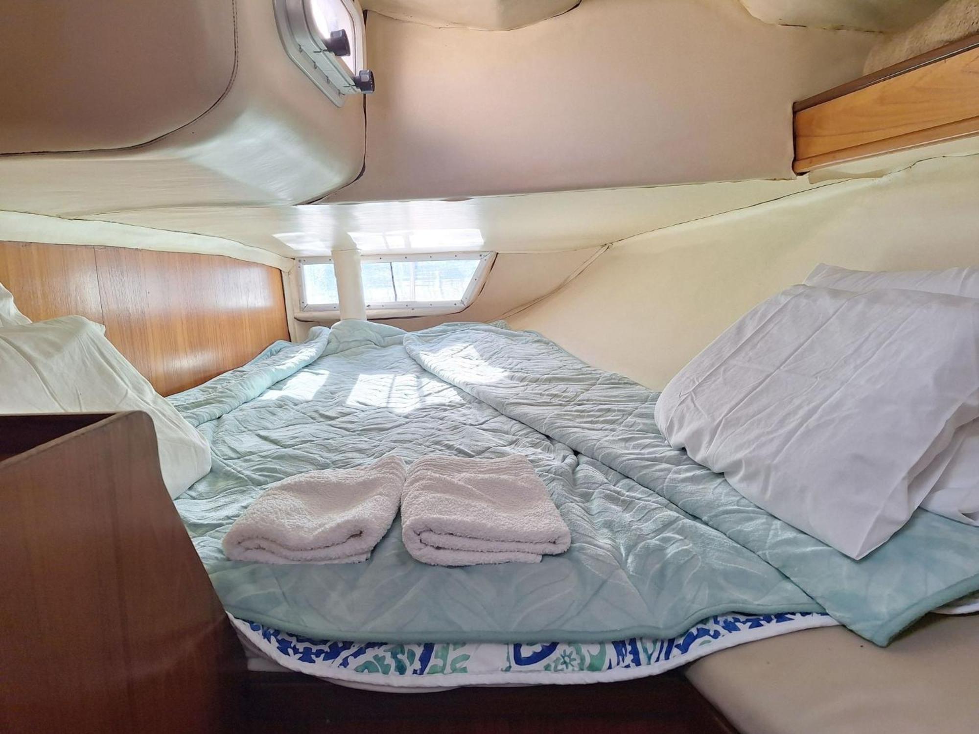 Be Local - Sleep Aboard The Santa Maria Sailing Boat In Lejlighed